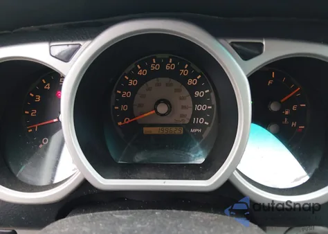 2004 Toyota 4Runner Sr5 V6 z USA, uszkodzony, nr VIN JTEZU14R840022243